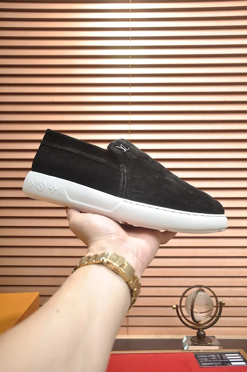 Men's men's shoes 💰700💶[LOUIS VUITTON] new original order 🍀LV Louis Vuitton * - top version of LV classic trendy shoes! Made of imported original LV fabric with rubber surface, breathable cowhide lining, and original wear-resistant rubber foam outsole! High quality products! The yardage is 38-44.